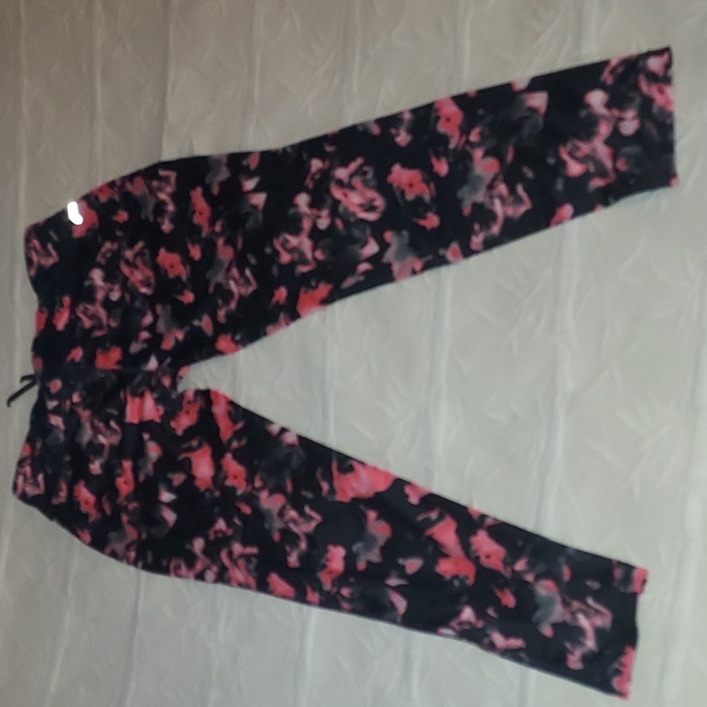 Danskin Now  Fitted athletic pants - Picture 3 of 9